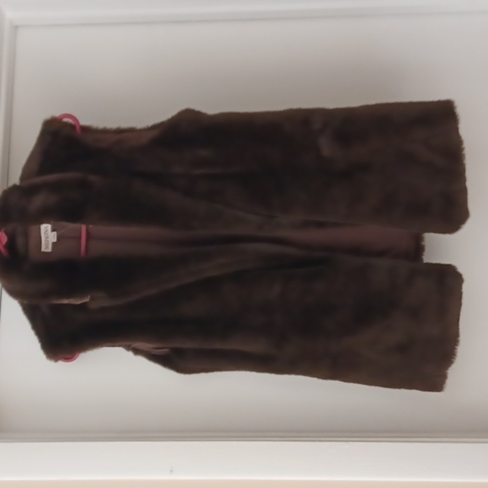 Merona Fur Vest size Large New never worn no tags . Beautiful soft fur lined